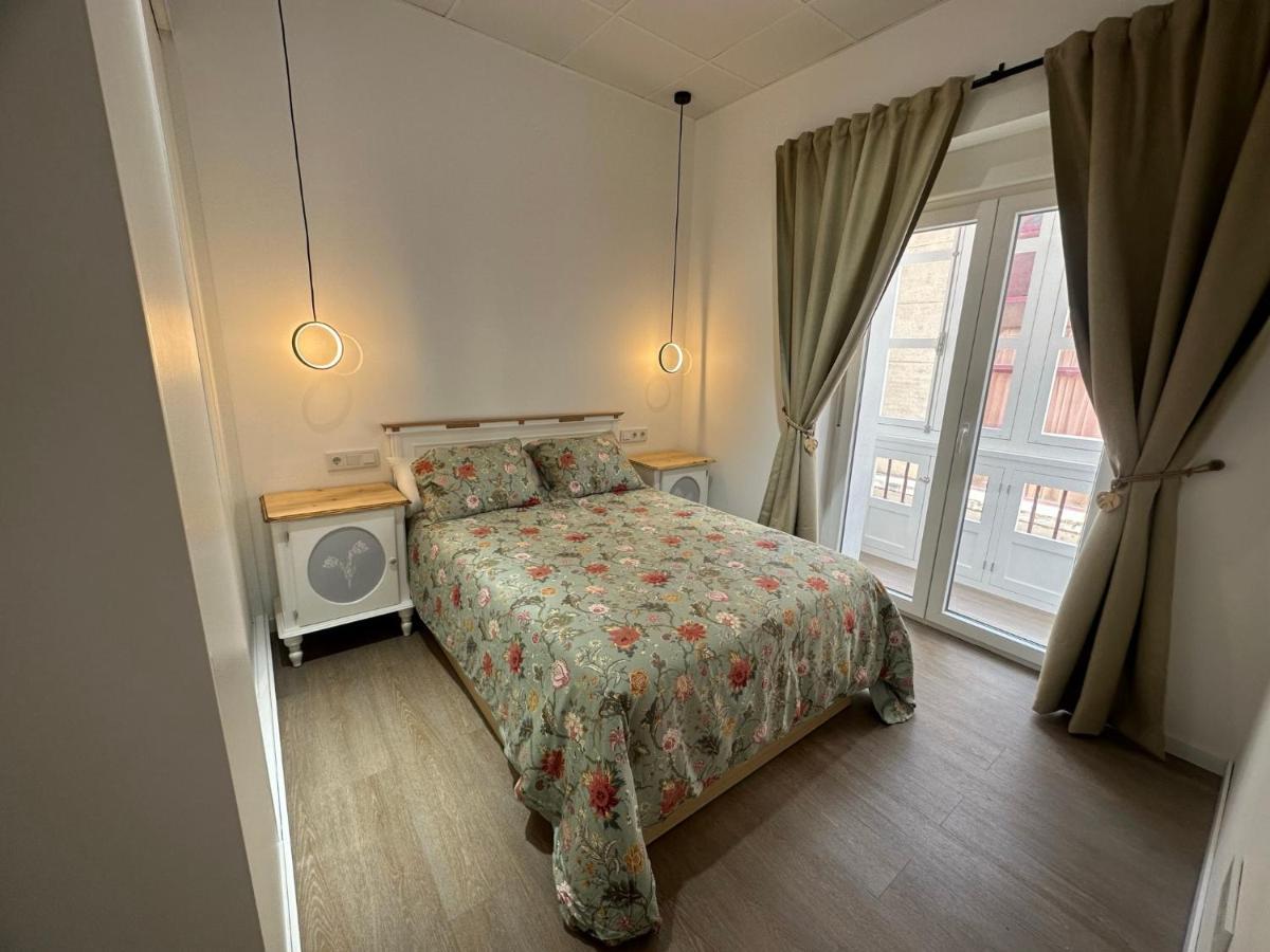 Apartamento Nebro Sol Cadiz Bagian luar foto