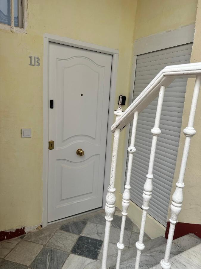 Apartamento Nebro Sol Cadiz Bagian luar foto
